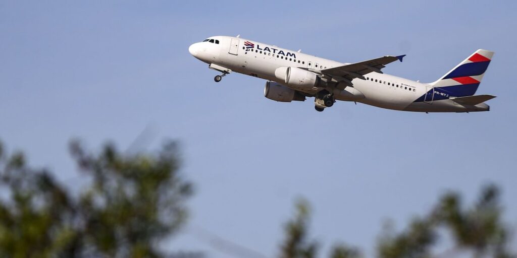 Em 1 hora, dois aviões da Latam sofrem colisão com pássaros em Guarulhos