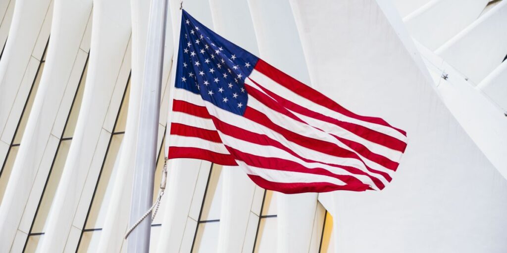 IBM, Apple e Eli Lilly anunciam investimentos com expectativa por Trump