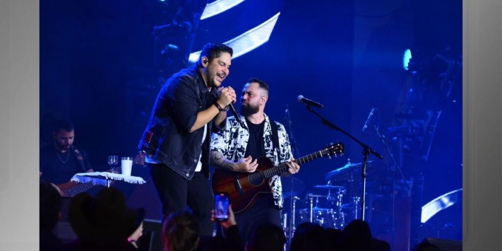 Jorge faz show sem Mateus e comenta ausência da dupla