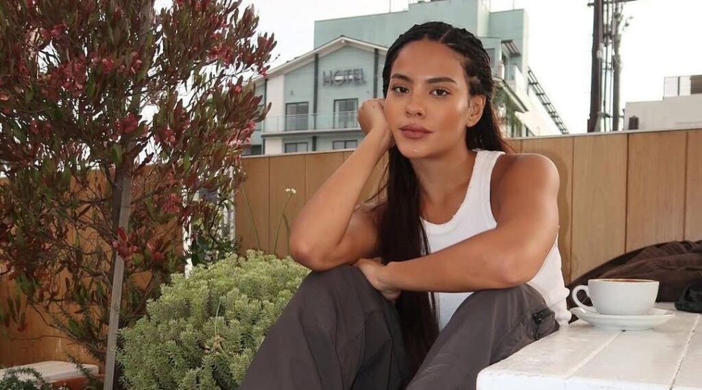 Buscas por Bella Campos crescem após estreia como vilã em "Vale Tudo"