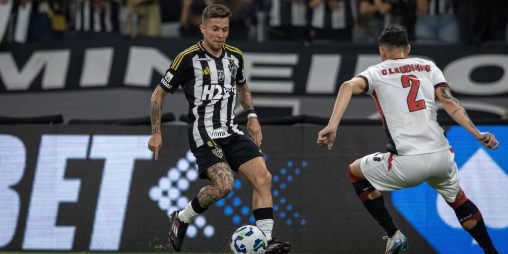 Bernard admite sondagens do exterior, mas projeta futuro no Atlético-MG