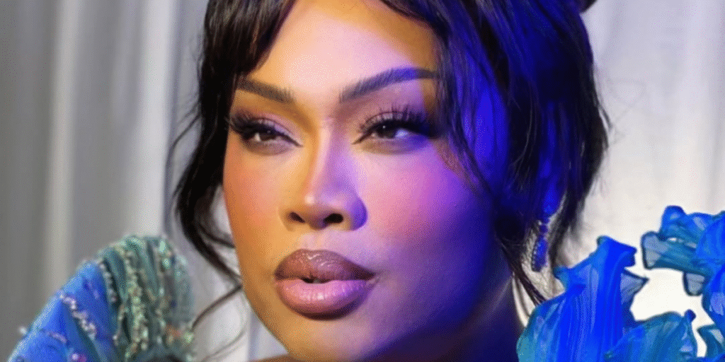 Drag queen de reality morre poucos dias depois de revelar perna amputada