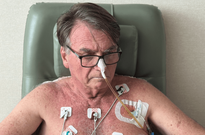 Bolsonaro fala em "alento e esperança" ao comentar recuperação "positiva"