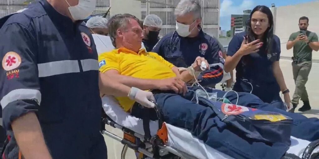Bolsonaro está estável e faz uso de sonda, diz novo boletim médico