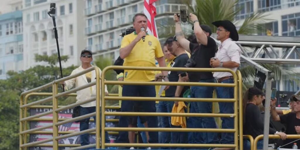 Bolsonaro reúne apoiadores e sete governadores em SP, três semanas após Rio