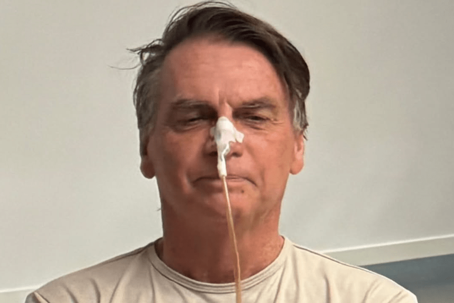 Água, chá e gelatina: Bolsonaro "aceitou bem" alimentação oral, diz boletim