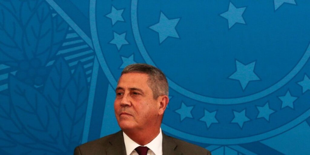 Defesa de Braga Netto questiona uso de vídeo do 8/1 em voto de Moraes