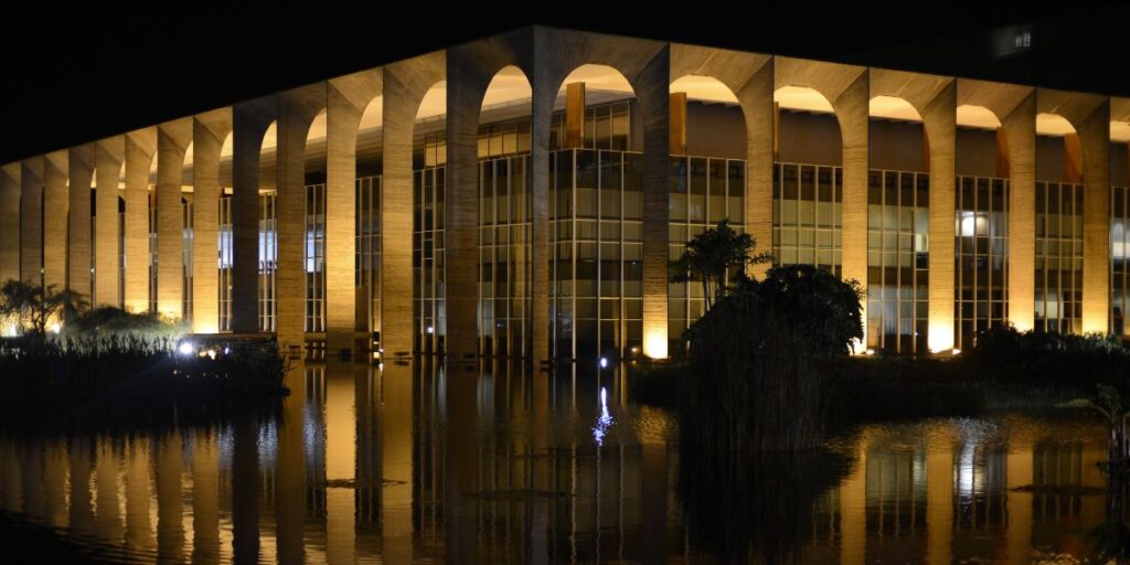 Itamaraty e representante dos EUA desmarcam conversa às vésperas de tarifas