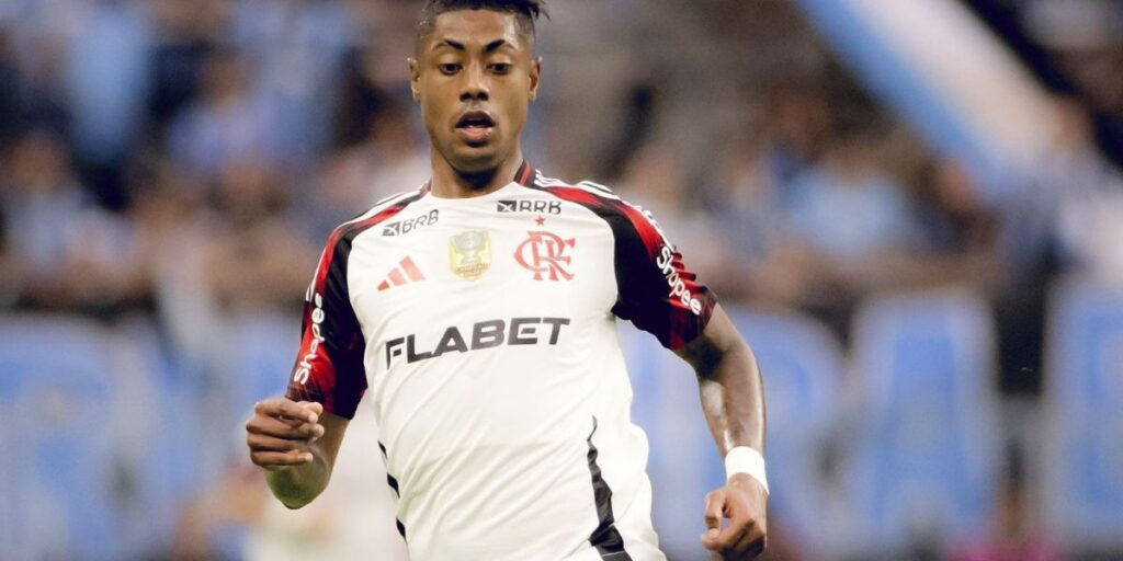 Flamengo deve relacionar Bruno Henrique para jogo contra o Juventude