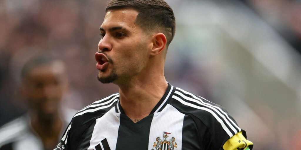 Bruno Guimarães comanda goleada do Newcastle contra o Manchester United