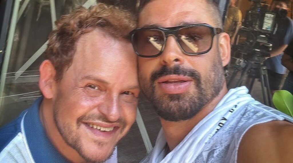 Cauã Reymond elogia colega de "Vale Tudo": "Maior ator do Brasil"