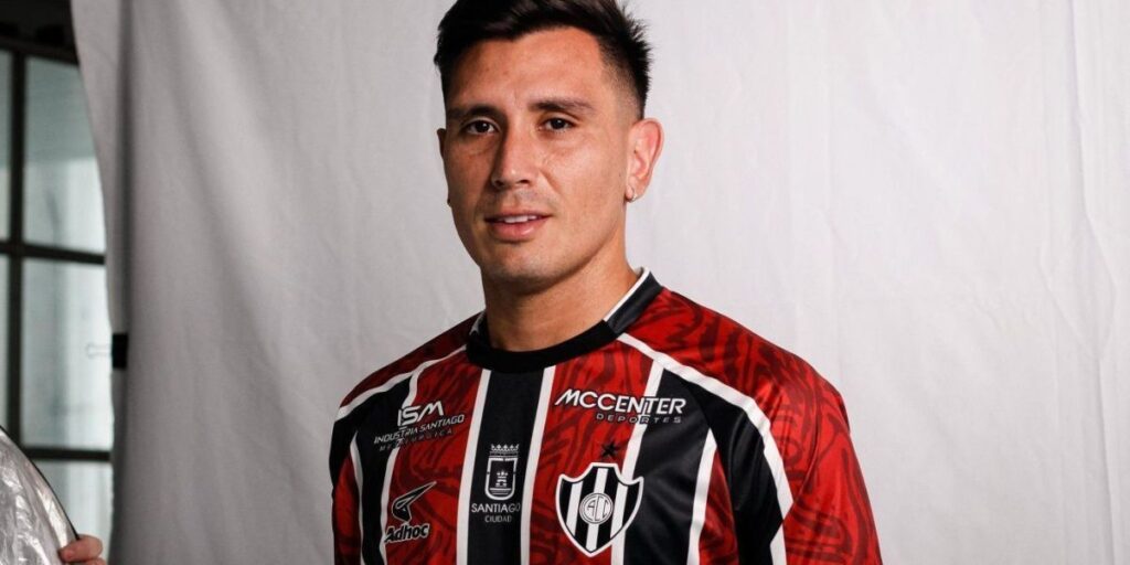 Rival do Flamengo na Libertadores é acusado de plagiar uniforme; entenda