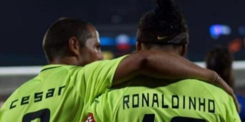 Ex-Corinthians e ídolo na Itália integra projeto de Ronaldinho Gaúcho