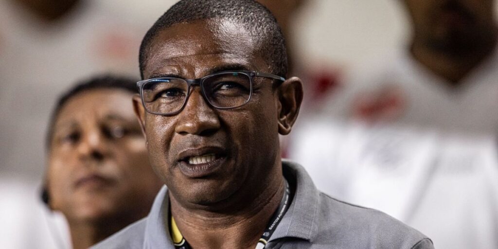 Santos discute efetivação de César Sampaio após vitória contra Atlético-MG