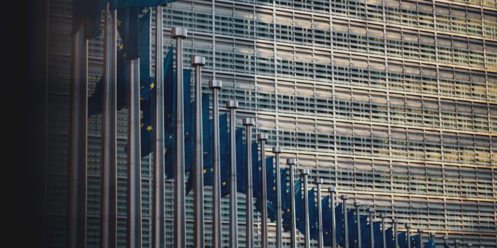 Zona do euro: inflação enfraquece e deve elevar apostas de corte nos juros