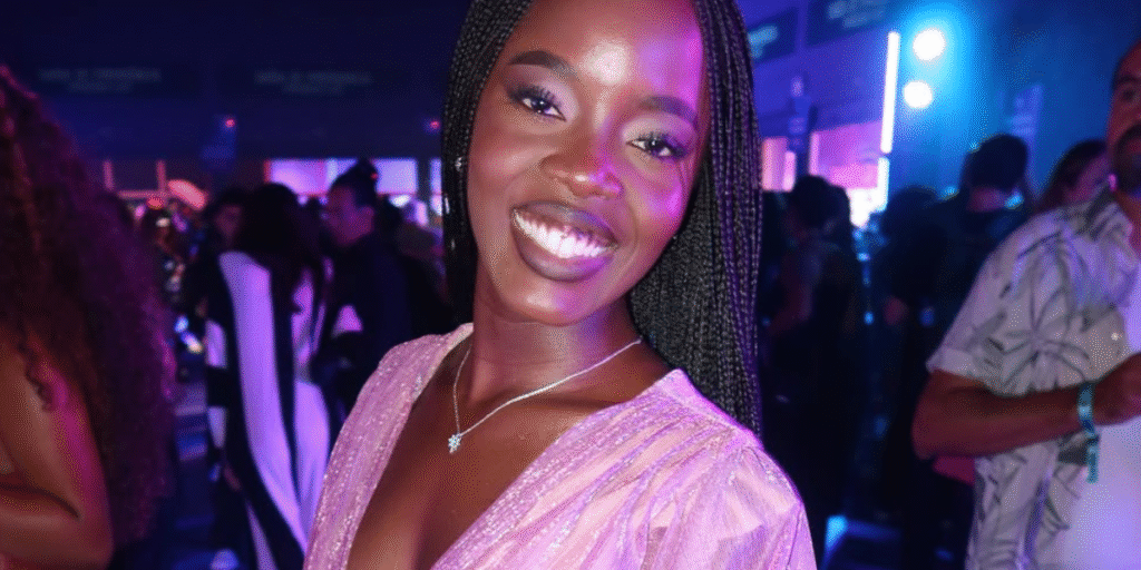 Clara Moneke: conheça a trajetória da protagonista de "Dona de Mim"