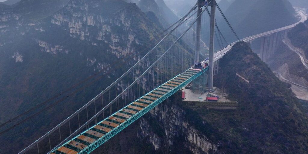 Ponte mais alta do mundo será inaugurada na China