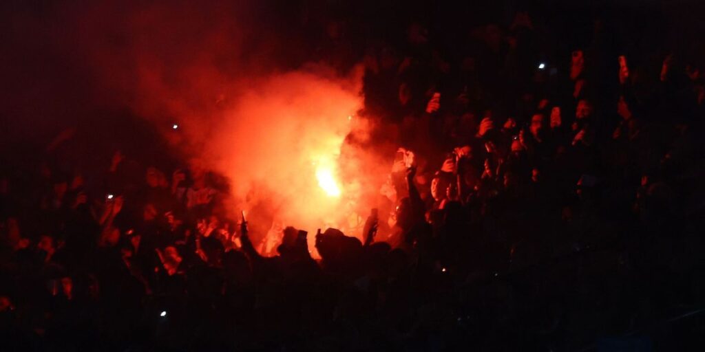 Colo Colo x Fortaleza é interrompido após invasão e vandalismo de chilenos