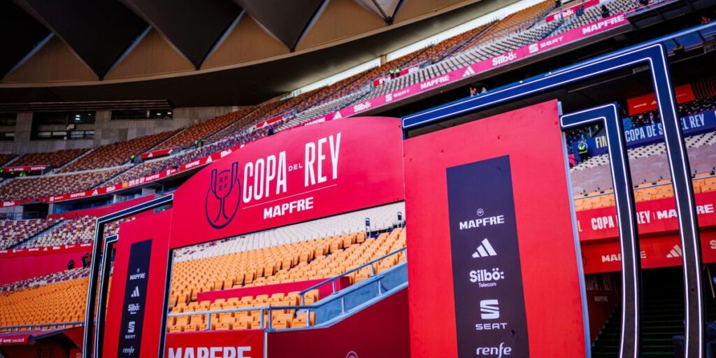 Com Mbappé no banco, Real Madrid e Barcelona estão escalados para final