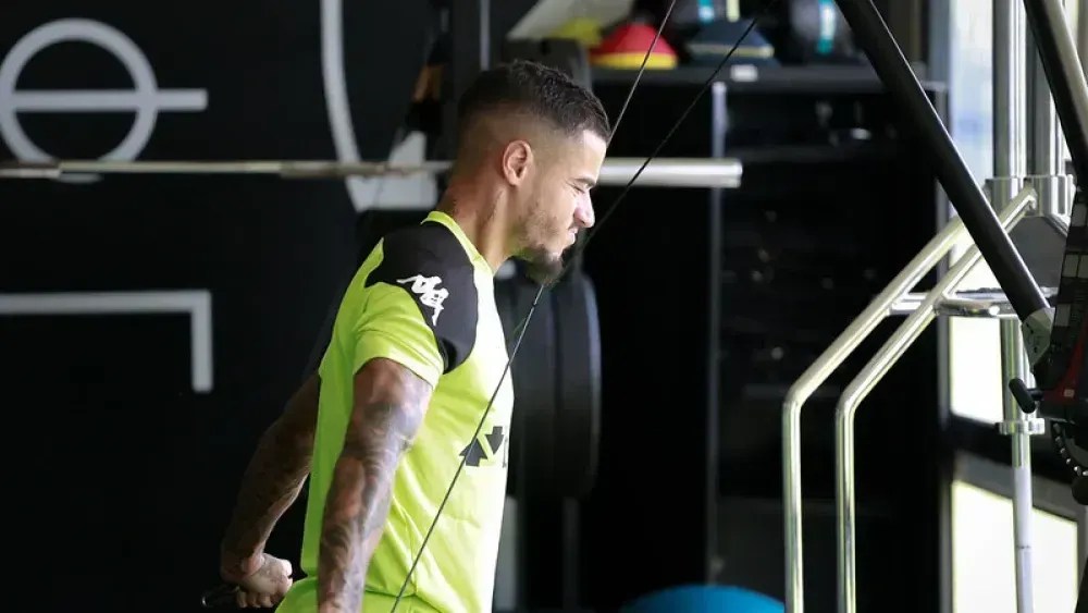 Coutinho desfalca o Vasco contra o Ceará; veja os atletas relacionados