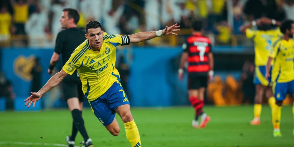 Cristiano Ronaldo faz pintura e chega a 933 gols na carreira; assista