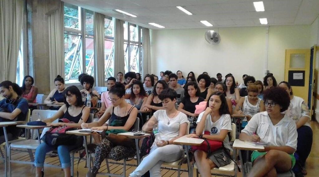 Enem 2025: veja quem tem direito à isenção da taxa de inscrição