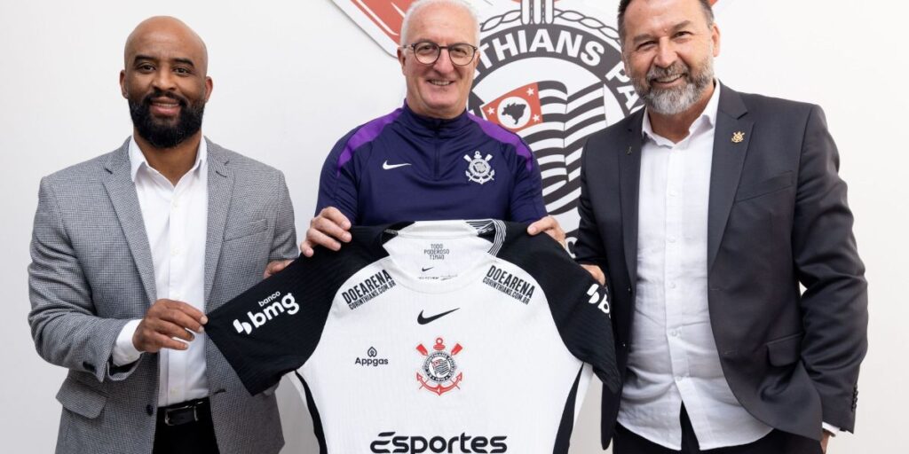 Corinthians anuncia a contratação de Dorival Júnior