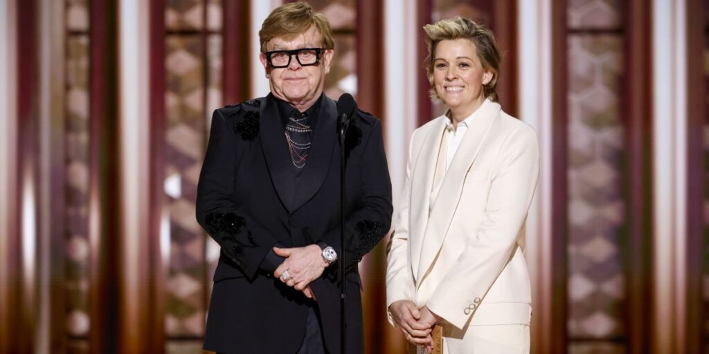 Elton John e Brandi Carlile lançam álbum que demorou 20 dias para ser feito