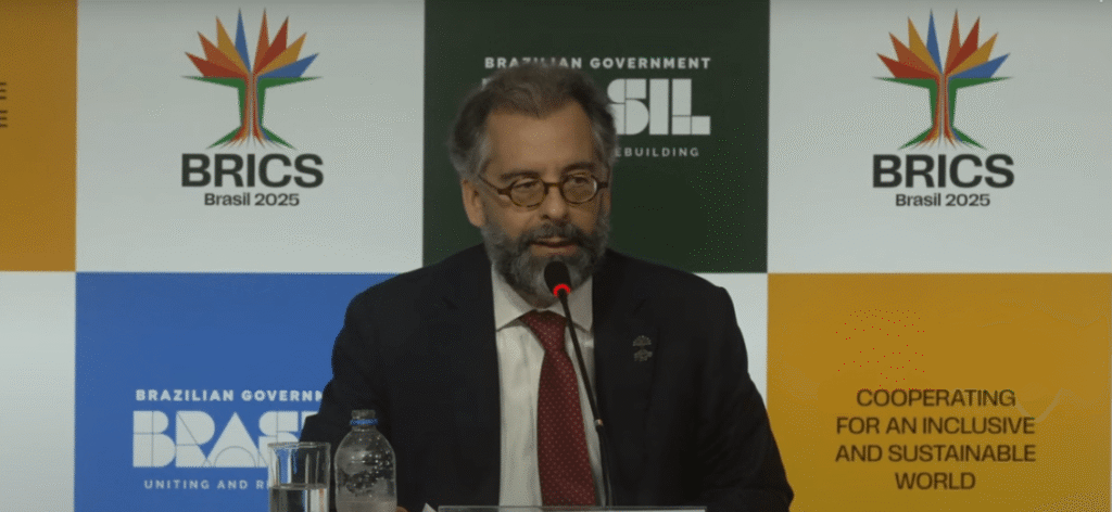 Chanceleres do Brics devem fazer declaração pró-comércio e contra tarifaço