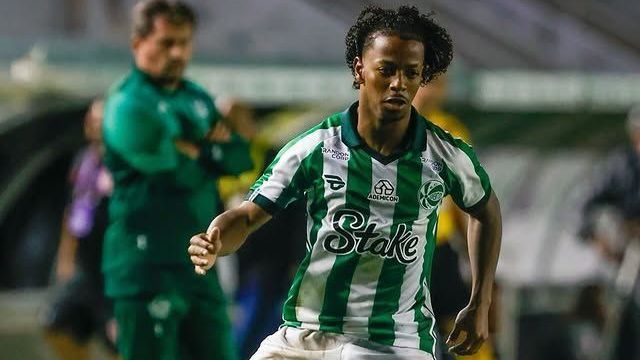 Quem é Ênio, jogador envolvido em suspeita de manipulação no Brasileirão