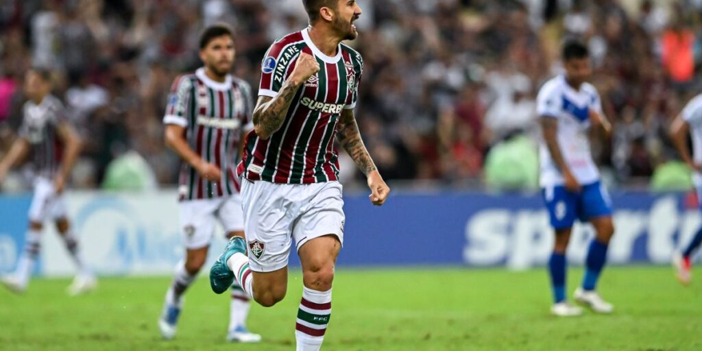 Everaldo marca golaços, e Fluminense goleia o GV San José na Sul-Americana