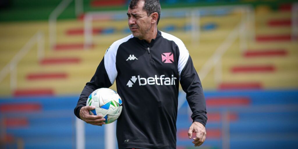 Vasco recebe convite de liga europeia para disputar amistoso; entenda