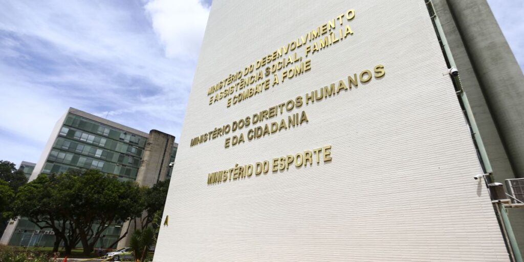 Governo premia empresas por inclusão no mercado de trabalho; veja quais