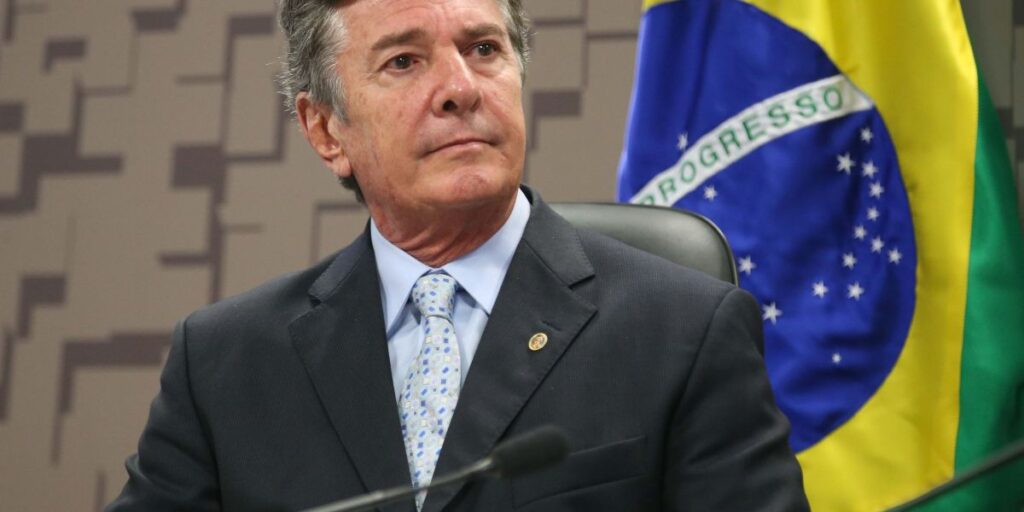 Moraes manda PGR se manifestar sobre domiciliar de Collor