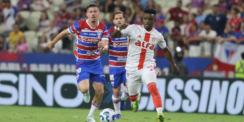 Fortaleza e Inter empatam sem gols em jogo com lance inusitado no Castelão