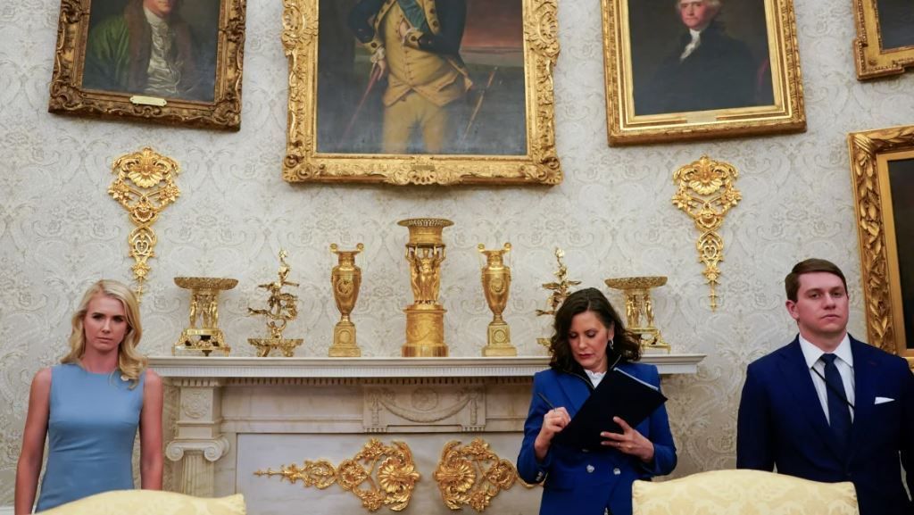 Visita de governadora democrata ao Salão Oval destaca equilíbrio com Trump