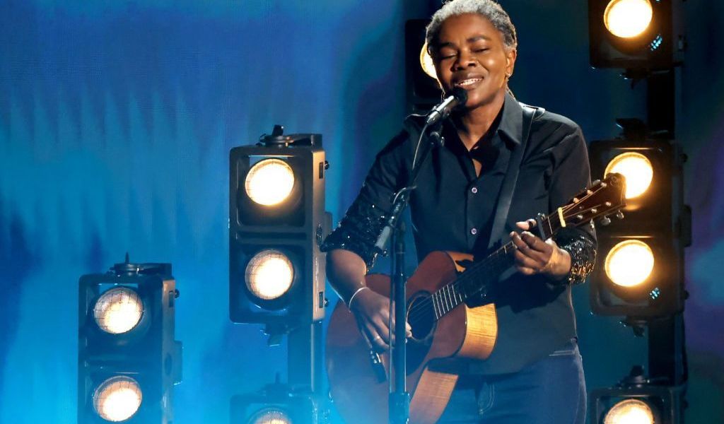 Tracy Chapman relança álbum em vinil e diz que não ouve música no streaming