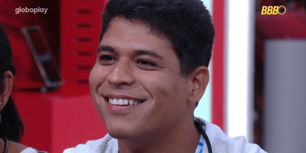 Após polêmica, ex-BBB Guilherme reposta imagem escrito "campeão do povo"