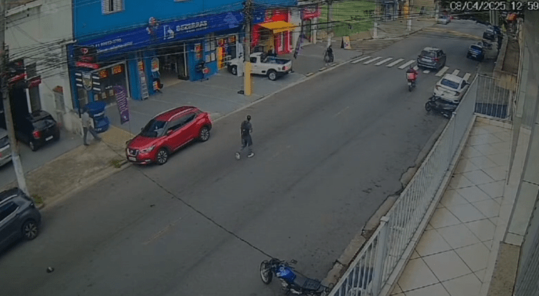 Homem morre após levar golpe de faca do atual namorado da ex em SP