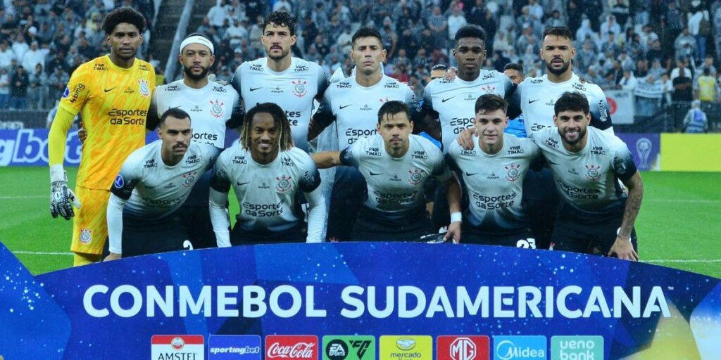 Hugo Souza retorna após lesão e tem boa atuação; veja defesas