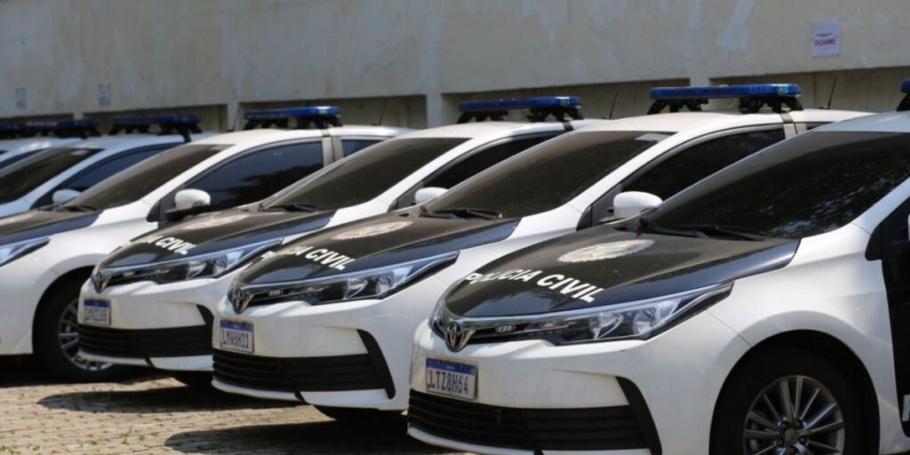 Mãe e filho são atingidos por balas perdidas enquanto dormiam no RJ
