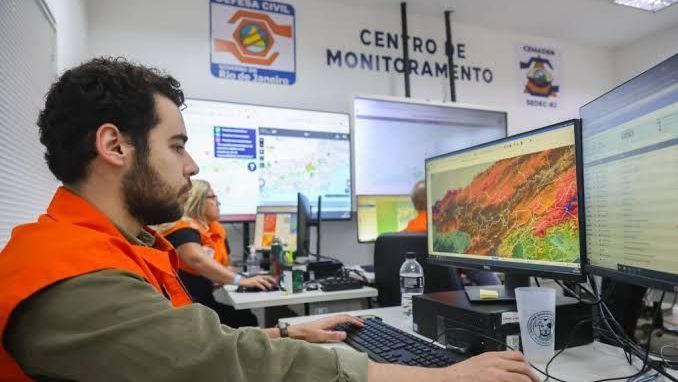 Chuvas intensas no Rio: alerta destaca riscos e urgência da prevenção