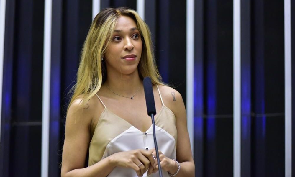 Erika Hilton sobre gênero alterado em visto dos EUA: "Fui pega de surpresa"