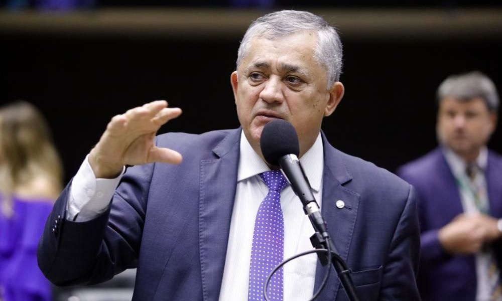 Lula vai sancionar Orçamento de 2025 nesta sexta, diz líder do governo