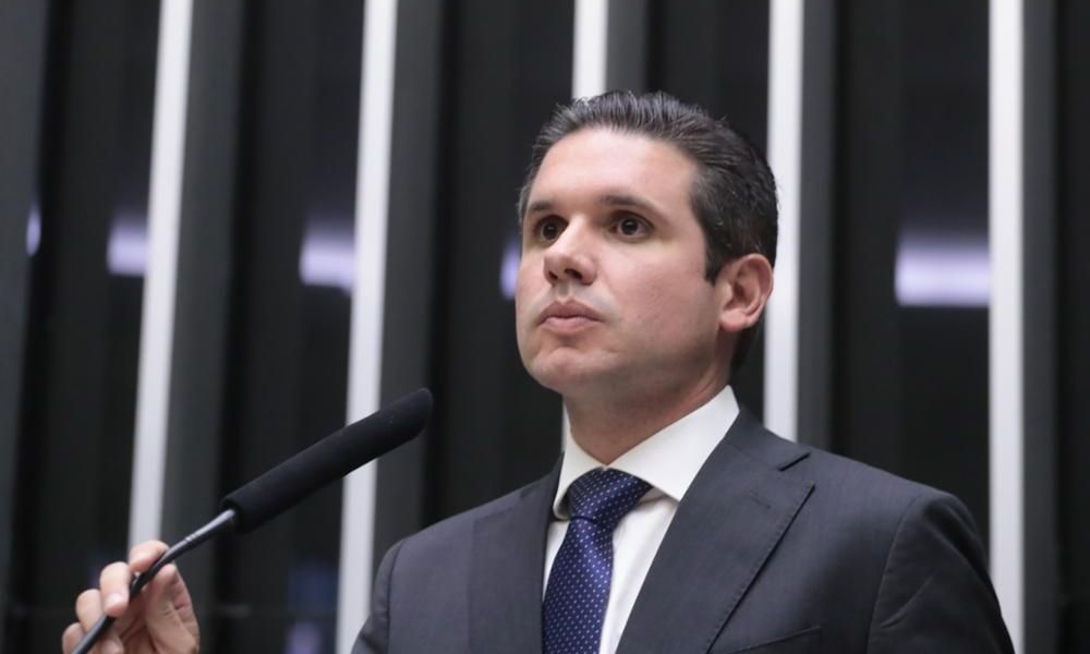 Postagem de Hugo sobre “democracia” é recado ao PL, dizem aliados