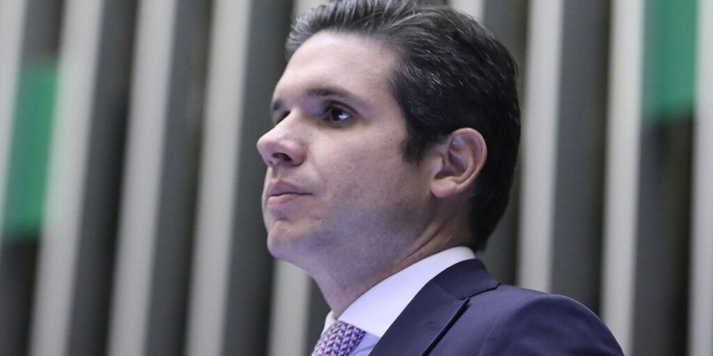 Hugo admite divergências, mas diz que Congresso atuará por PEC da Segurança