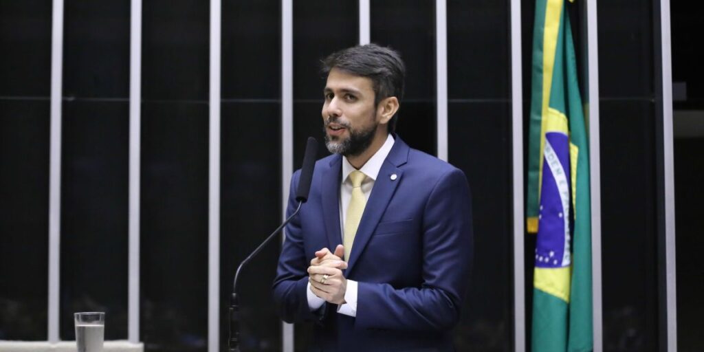 União avalia indicar líder na Câmara ao Ministério das Comunicações