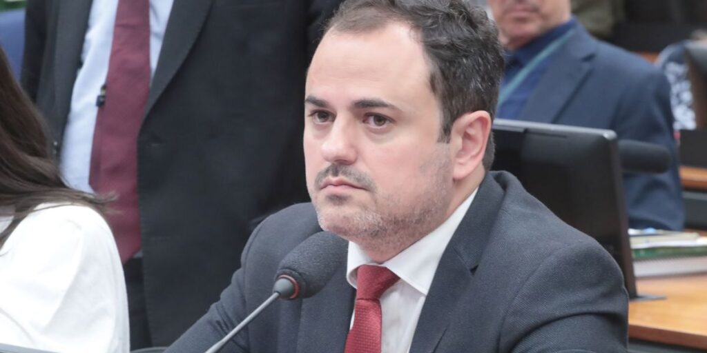 Hugo diz que fez acordo com Glauber para deputado encerrar greve de fome