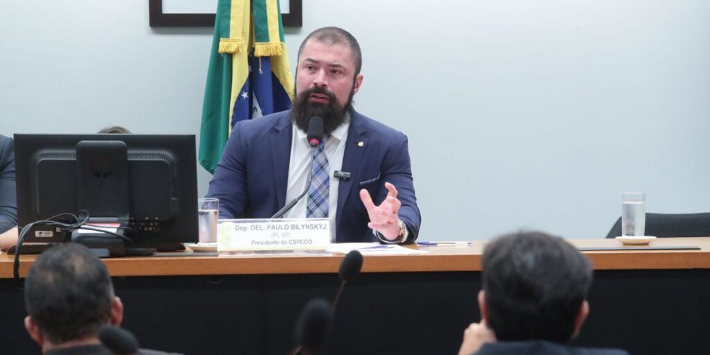 Comissão da Câmara aprova proibição de uso de armas por seguranças de Lula