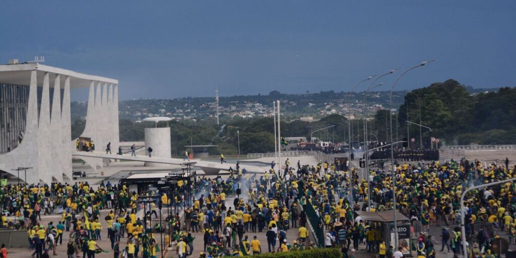 Datafolha: 56% são contra anistia a condenados do 8/1; 37% são a favor